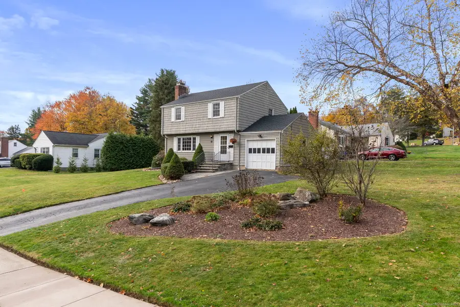 81 Brookmoor Road, West Hartford, CT 06107 - Image #2