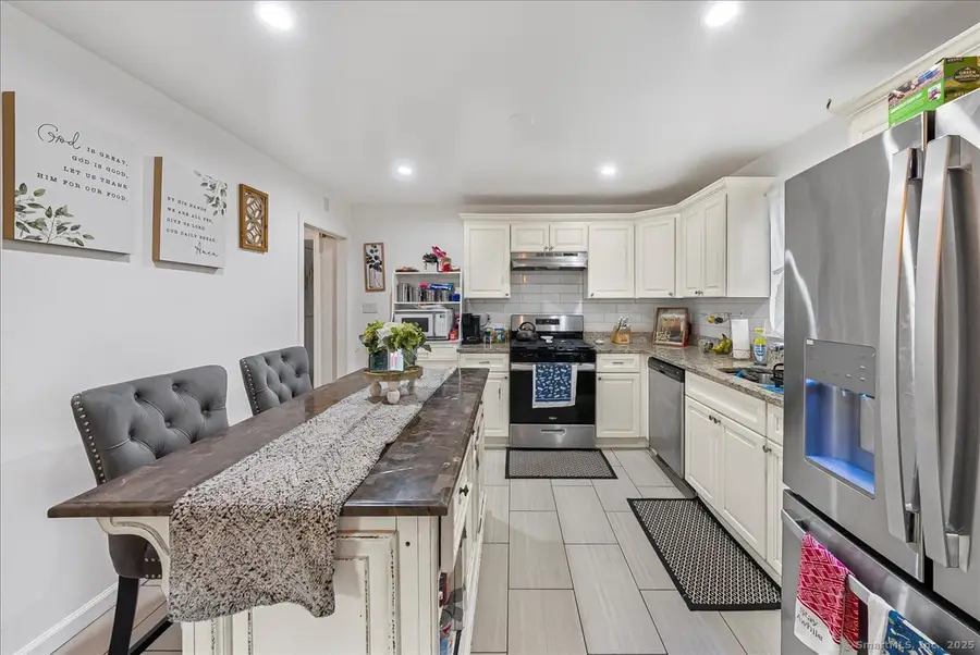 631 Fairview Avenue, Bridgeport, CT 06606 - Image #3