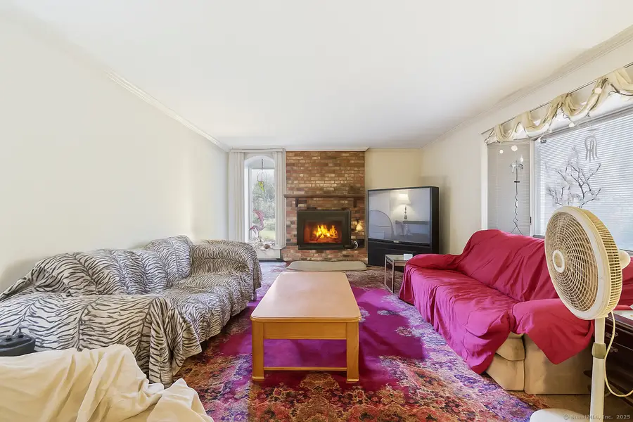 184 Putting Green Road, Trumbull, CT 06611 - Image #3