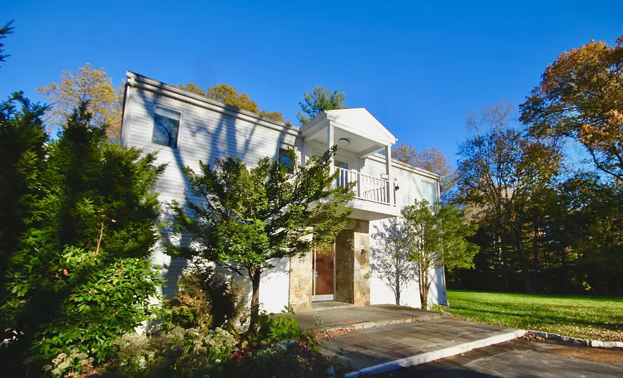 106A Comstock Hill Avenue, Norwalk, CT 06850 - Image #2