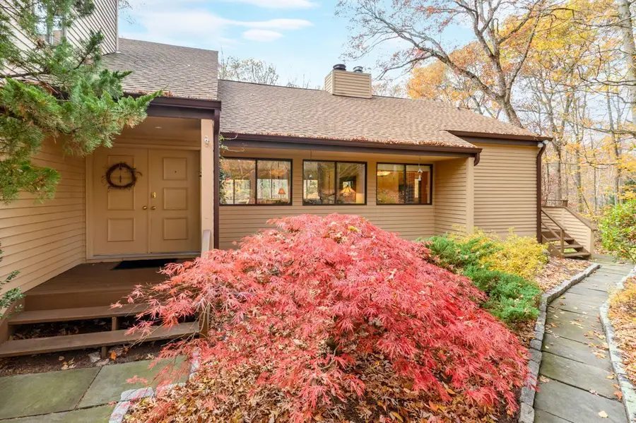 52 Mill Spring Lane, Stamford, CT 06903 - Image #2