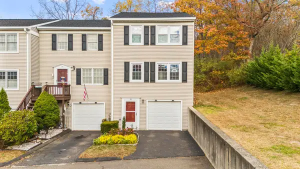 26 Summit Commons #26, Derby, CT 06418
