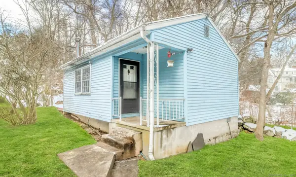 9 Walnut Street, Greenwich, CT 06807