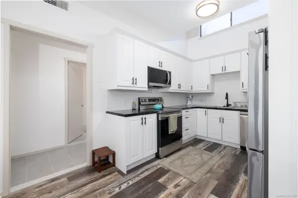 865 Heritage Village #B, Southbury, CT 06488