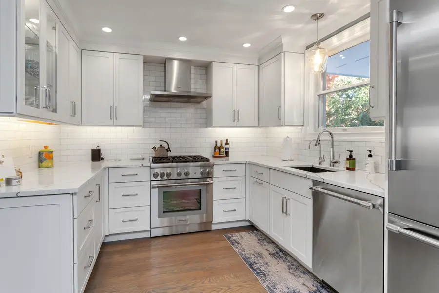 30 Lindsey Avenue, Stamford, CT 06905 - Image #2