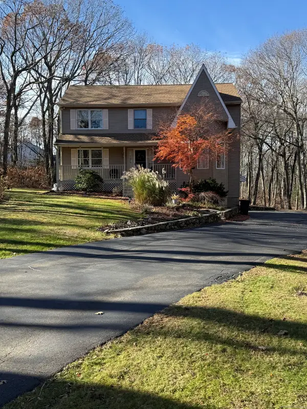 19 Wagon Trail, Wolcott, CT 06716