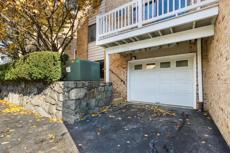 180 Glenbrook Road #APT 35, Stamford, CT 06902 - Image #2