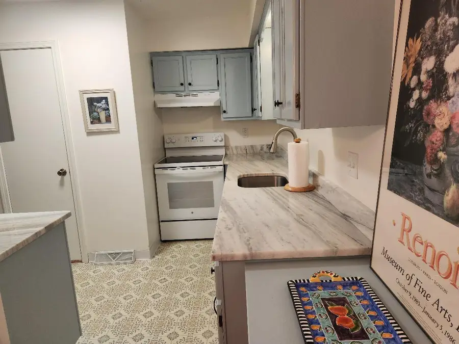 113 Island View Terrace #113, Branford, CT 06405 - Image #3