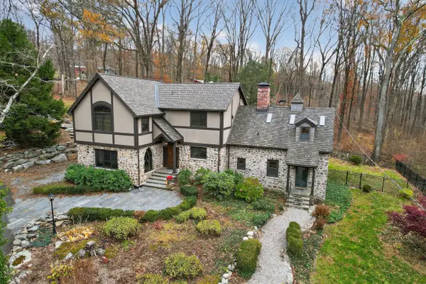 54 Gaylord Mountain Road, Bethany, CT 06524