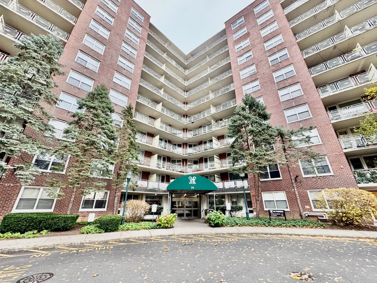71 Strawberry Hill Avenue #APT 421, Stamford, CT 06902 - Image #1