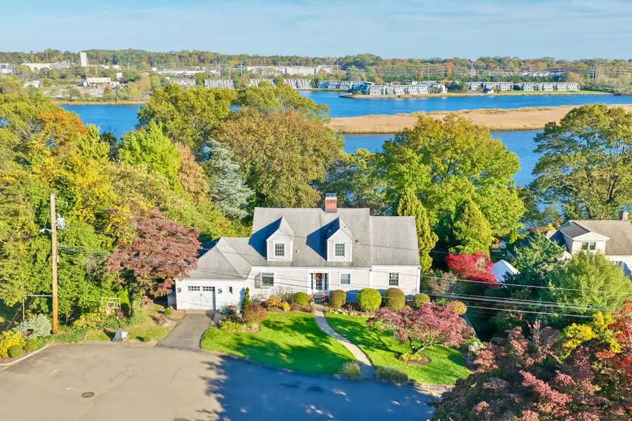 576 Bridgeview Place, Stratford, CT 06614 - Image #2