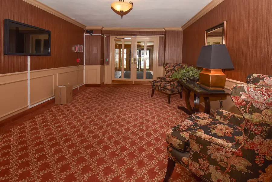 30 Outlook Avenue #APT 205, West Hartford, CT 06119 - Image #3