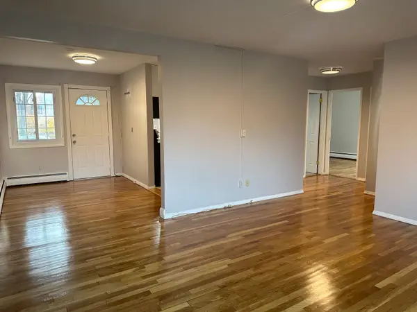 424 Middle Turnpike West #APT 5, Manchester, CT 06040