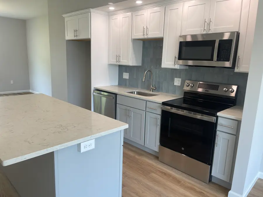 85 Belvedere Drive, Tolland, CT 06084 - Image #3