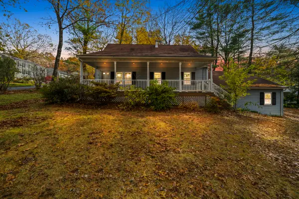 50 East Shore Boulevard, Farmington, CT 06085