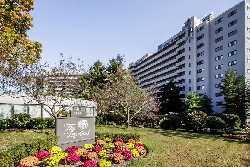 3200 Park Avenue #11C2, Bridgeport, CT 06604 - Image #1