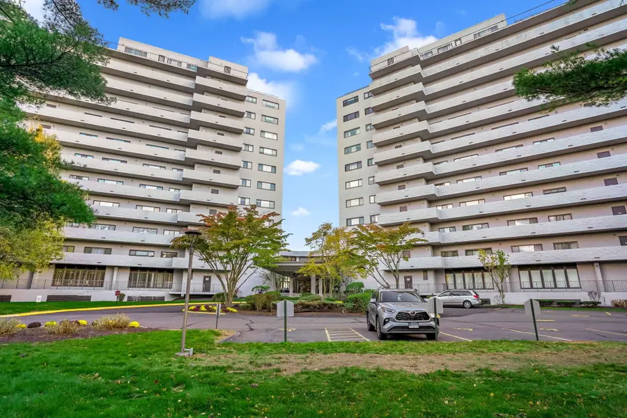 3200 Park Avenue #11C2, Bridgeport, CT 06604 - Image #3