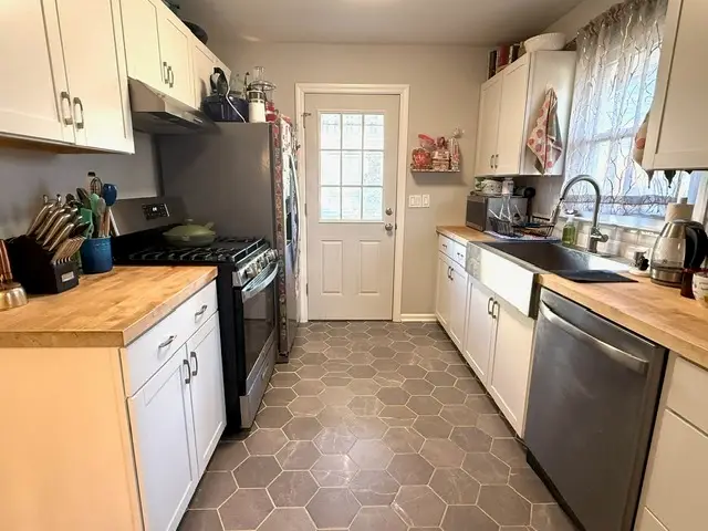 270 Andrassy Avenue, Fairfield, CT 06824 - Image #3