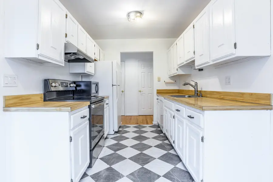 6 Tulip Tree Lane #6, Norwalk, CT 06851 - Image #3