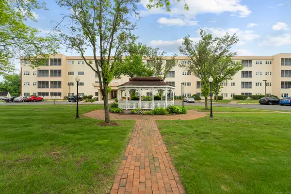 75 Washington Avenue #2-307, Hamden, CT 06518