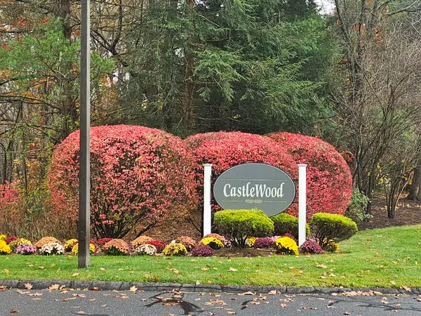 208 Castlewood Drive #208, Bloomfield, CT 06002