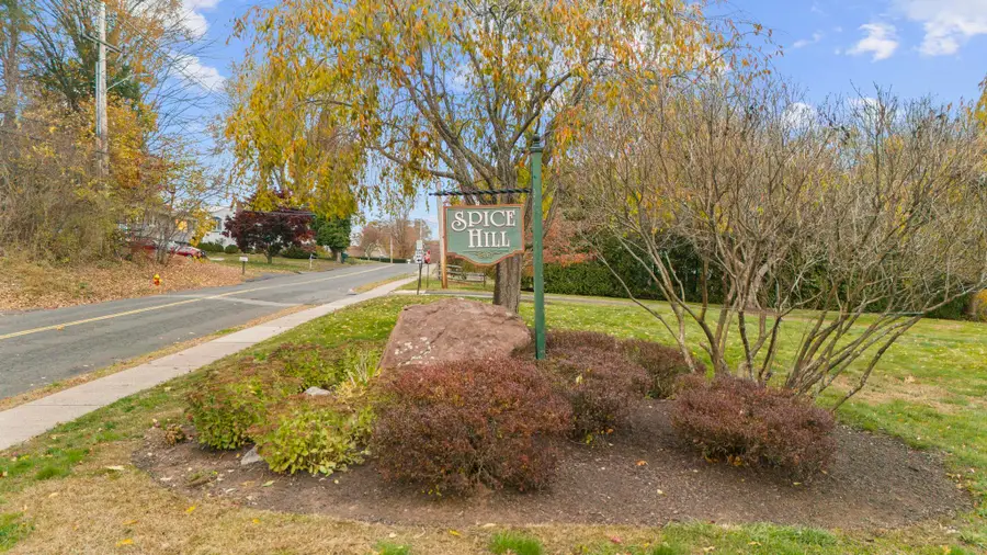 42 Spice Hill Drive #42, Wallingford, CT 06492 - Image #2