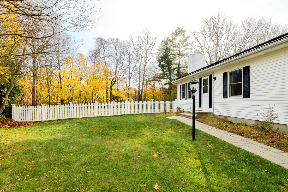 39 Willow Court, Clinton, CT 06413 - Image #1
