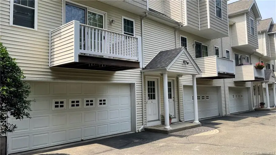 35 Maple Tree Avenue #APT 6, Stamford, CT 06906 - Image #3