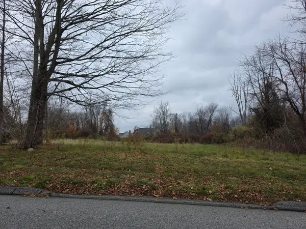 2 Lorrie Anne Drive, Montville, CT 06370