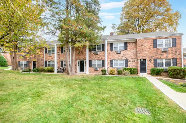 151 Courtland Avenue #APT 4G, Stamford, CT 06902