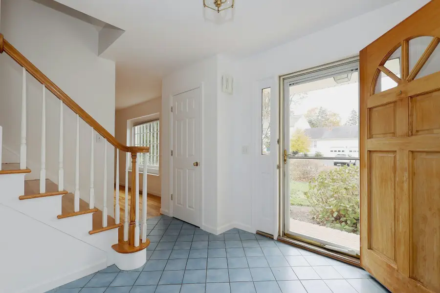 44 Deer Run Road, Fairfield, CT 06824 - Image #2