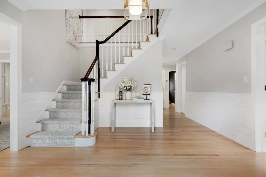 338 Orchard Hill Lane, Fairfield, CT 06824 - Image #2