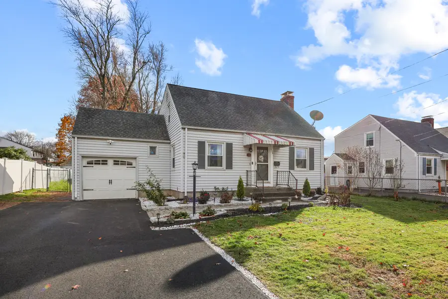 133 Robbins Avenue, Newington, CT 06111 - Image #2