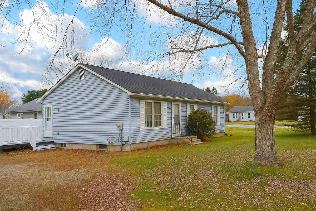 7 Shelby Circle, Killingly, CT 06241 - Image #1