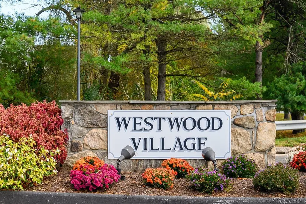 55 Mill Plain Road #32-17, Danbury, CT 06811 - Image #1