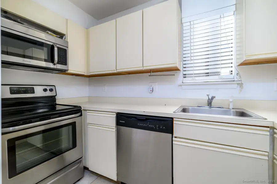 2437 Bedford Street #G7, Stamford, CT 06905 - Image #3