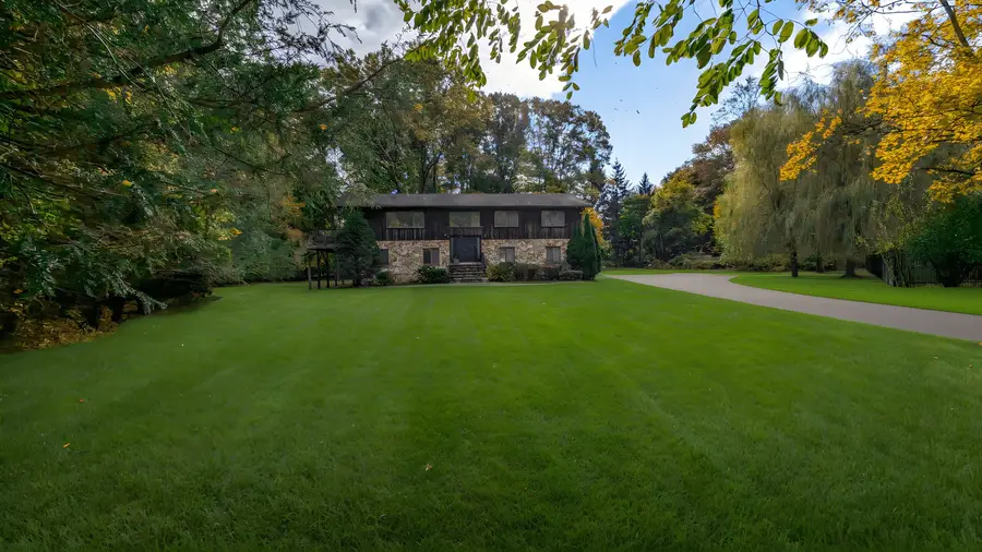 116 Hillcrest Park Road, Greenwich Town, CT 06807 - Image #2