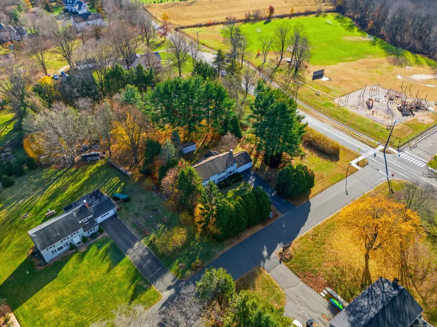 2 North Drive, Simsbury, CT 06070 - Image #2