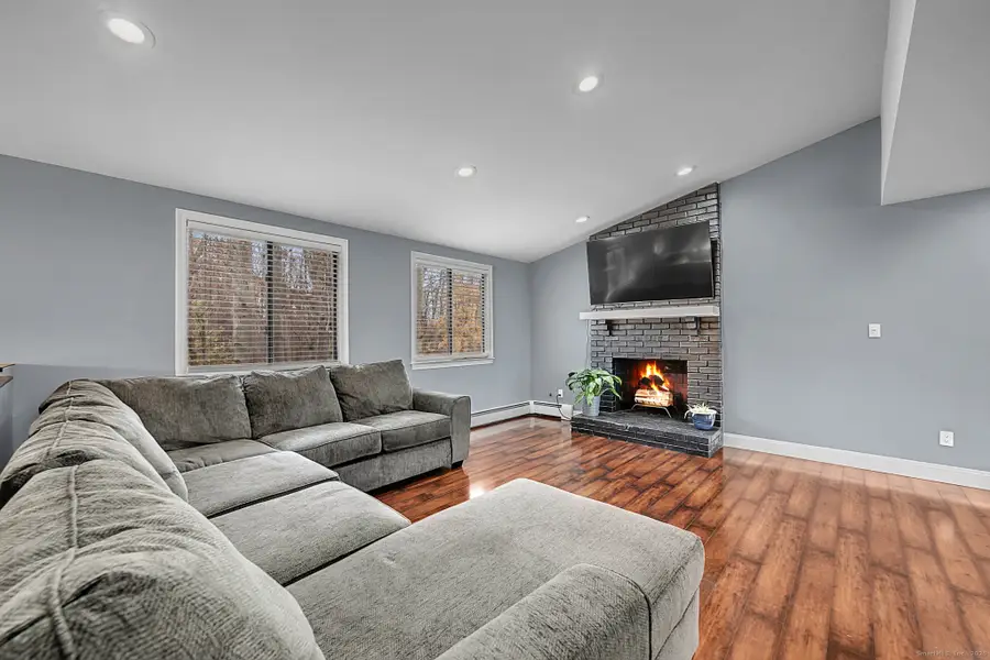 9 Beechwood Road, Plainville, CT 06062 - Image #3