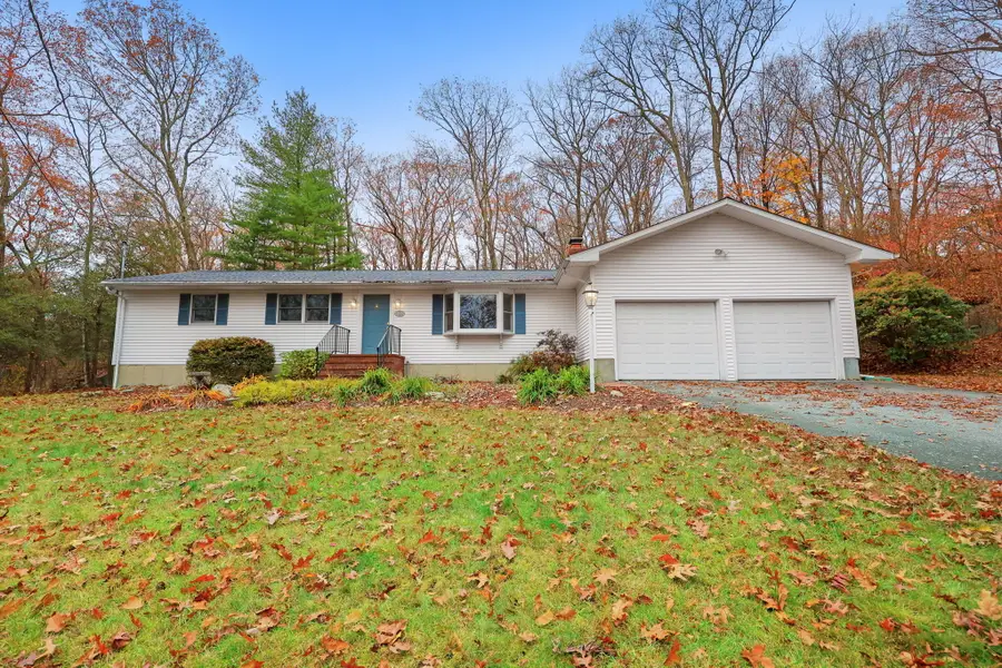 102 Lantern Drive, Monroe, CT 06468 - Image #2