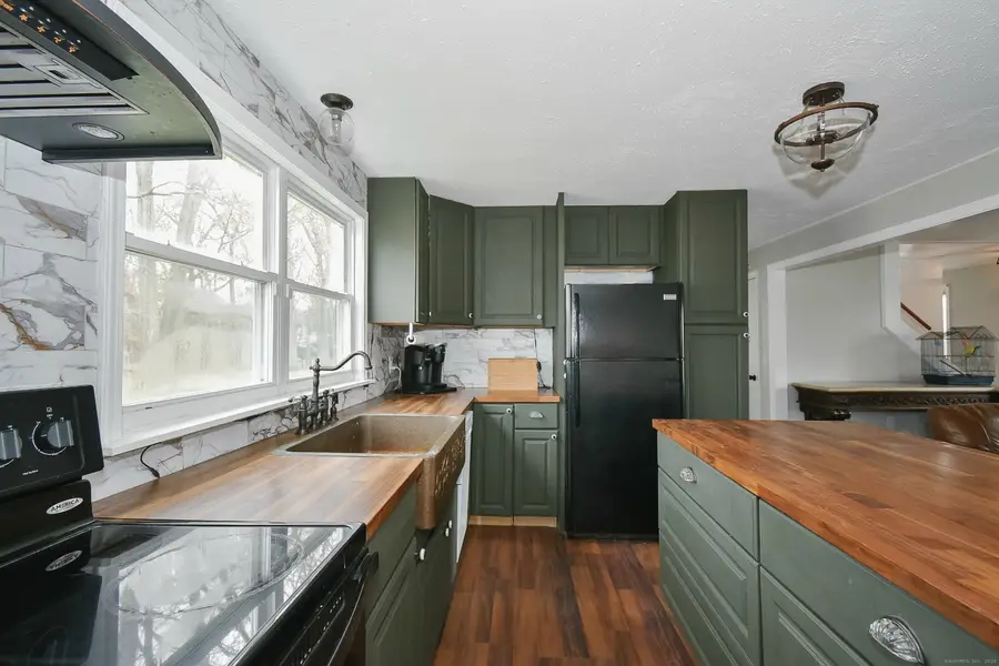 124 Coles Road, Cromwell, CT 06416 - Image #2