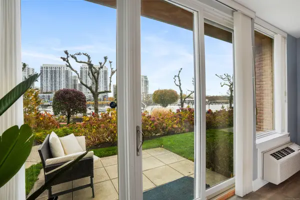 98 Southfield Avenue #101, Stamford, CT 06902