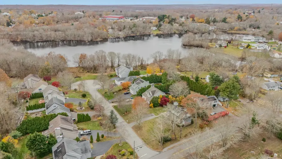 1 East Lake Drive, Quaker Hill, CT 06375 - Image #2