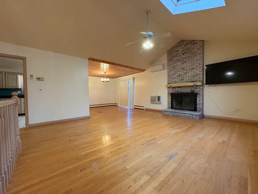 17 Woodworth Street, Suffield, CT 06078 - Image #3