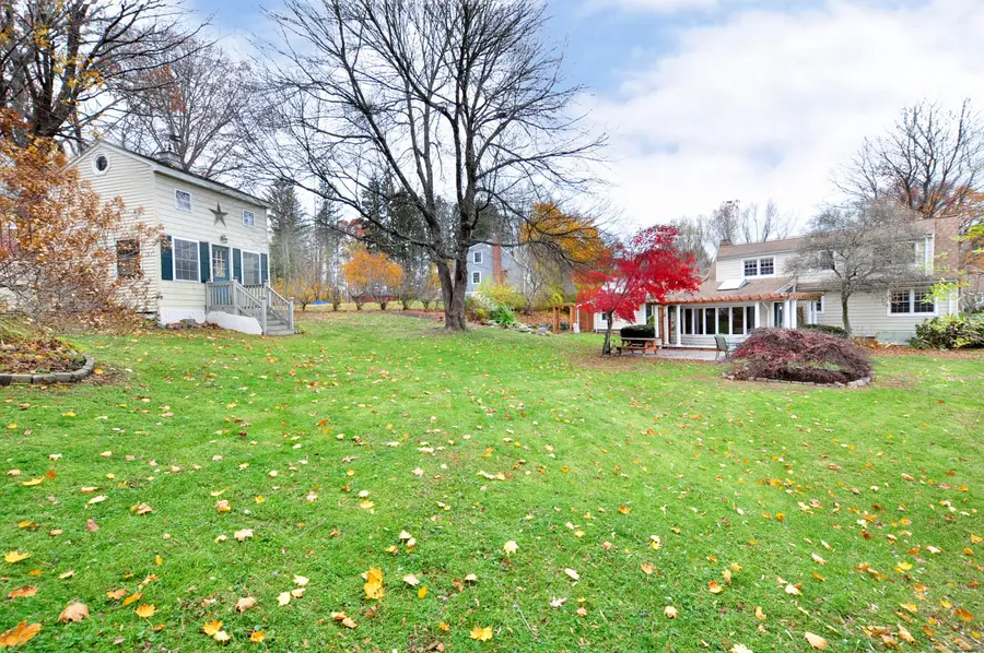 7 Peppercorn Lane, East Granby, CT 06026 - Image #3