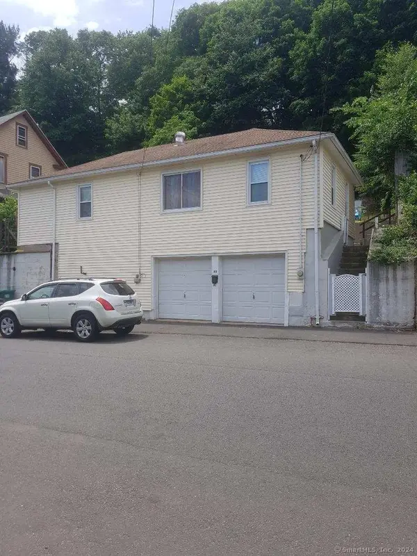 68 New Street, Seymour, CT 06483