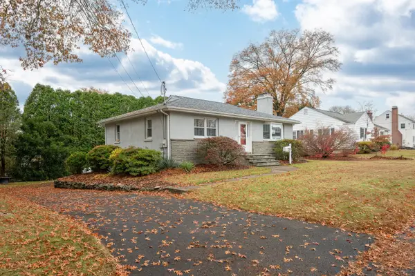 735 Chickadee Lane, Stratford, CT 06614