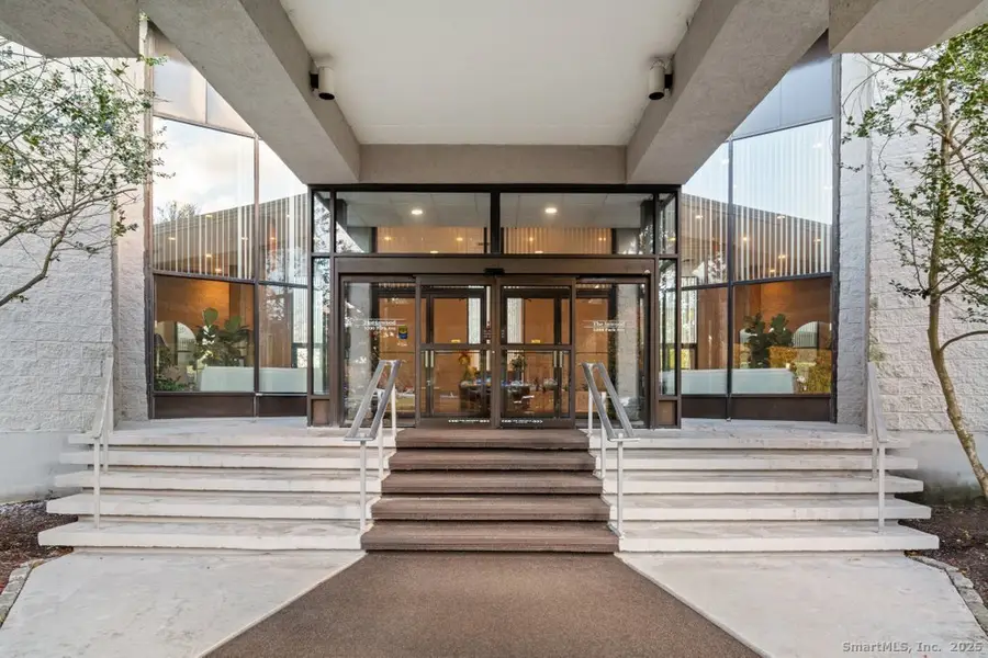 3200 Park Avenue #11E2, Bridgeport, CT 06604 - Image #2