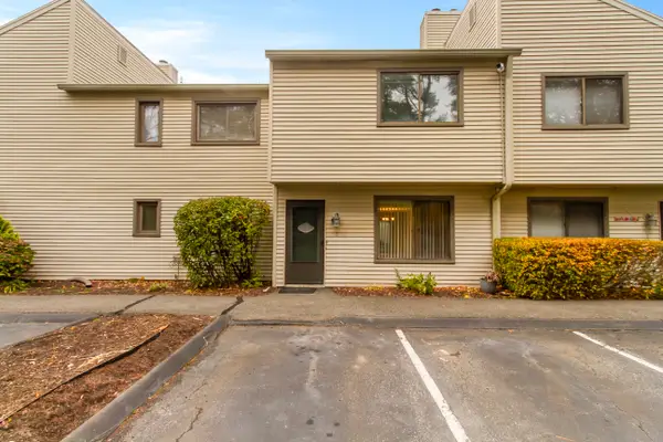 1 Horizon Drive #APT 2, Norwalk, CT 06854