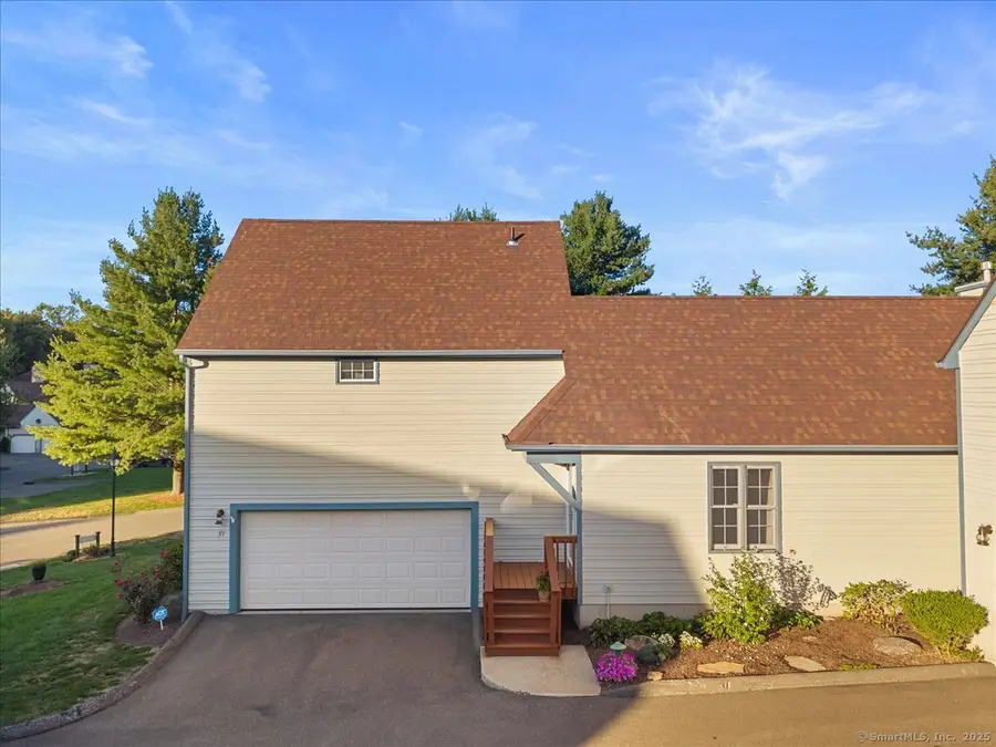 39 L Hermitage Drive #39, Shelton, CT 06484 - Image #2